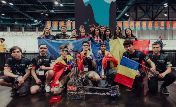 Transylvania Collage, Alphatronic