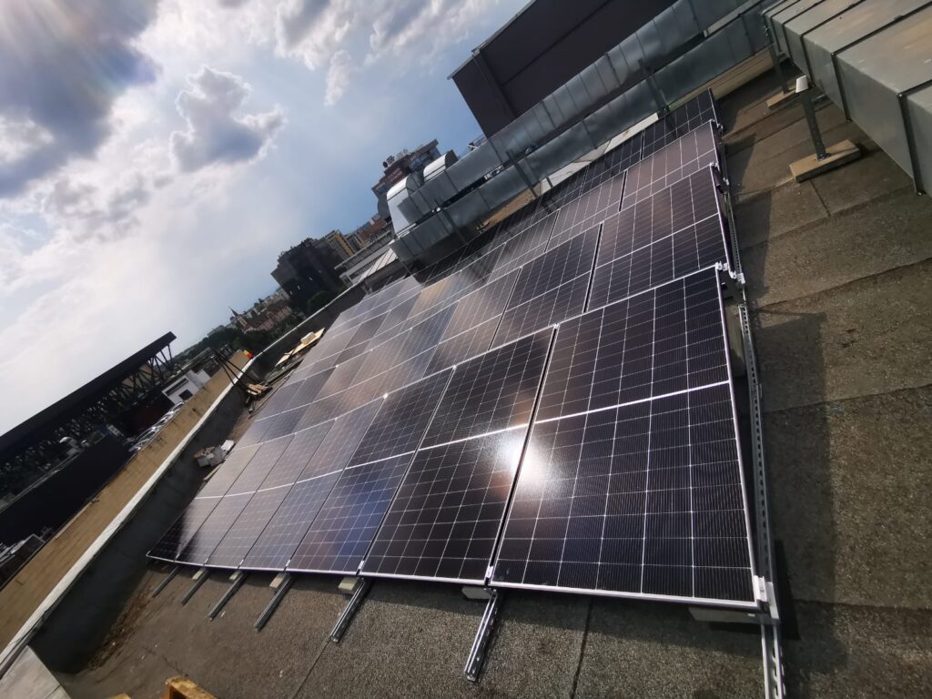 fotovoltaice univers T instanewscluj-instanewscluj